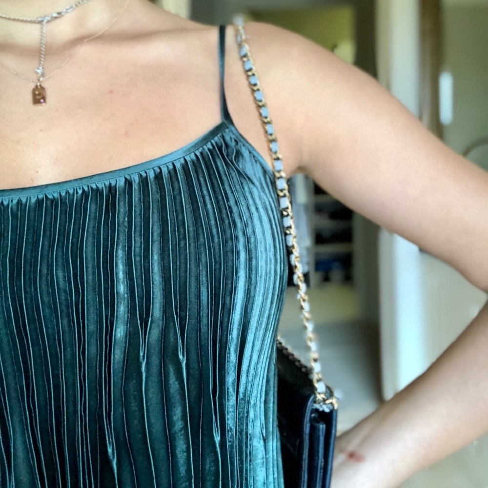Vince Metallic Emerald Green Tank - Picture 2 of 4
